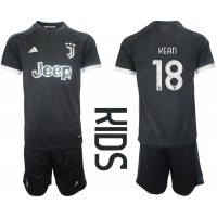 Echipament fotbal Juventus Moise Kean #18 Tricou Treilea 2023-24 pentru copii maneca scurta (+ Pantaloni scurti)